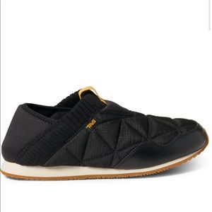 Teva ReEmber Slip-Ons - Sz 8